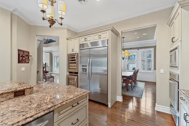 307 Georgetowne Ct gallery image 5