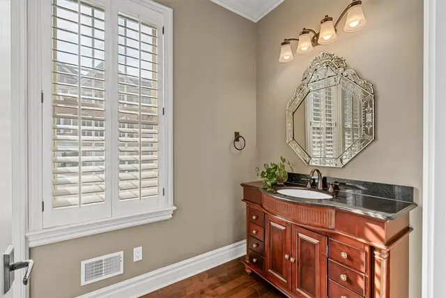 307 Georgetowne Ct gallery image 6