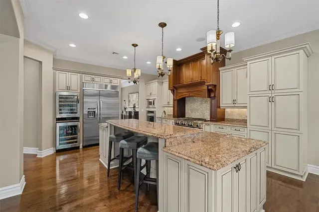 307 Georgetowne Ct gallery image 8