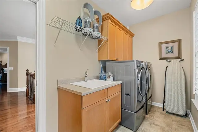 307 Georgetowne Ct gallery image 13