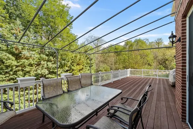 307 Georgetowne Ct gallery image 18