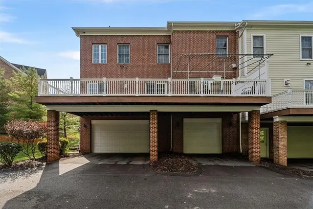 307 Georgetowne Ct gallery image 19