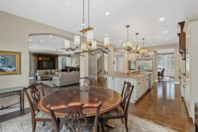 307 Georgetowne Ct gallery image 22