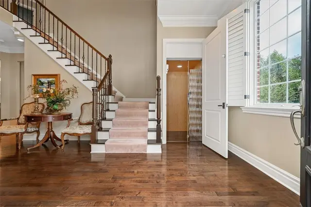 307 Georgetowne Ct gallery image 25
