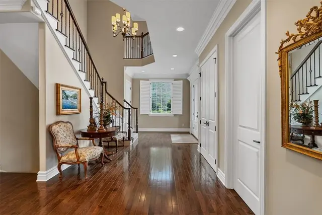 307 Georgetowne Ct gallery image 26
