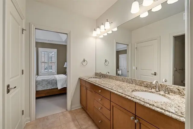 307 Georgetowne Ct gallery image 31