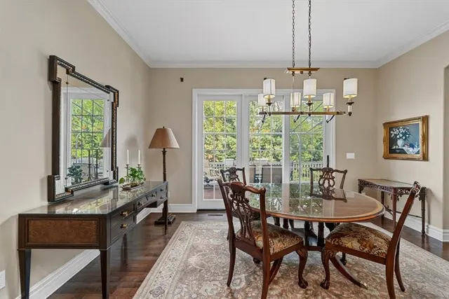 307 Georgetowne Ct gallery image 36