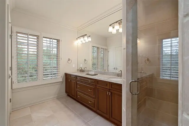 307 Georgetowne Ct gallery image 43