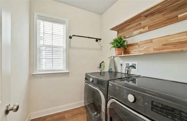 307 Harlequin Street gallery image 17