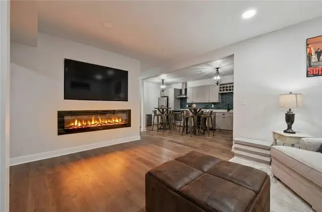 307 Harlequin Street gallery image 27