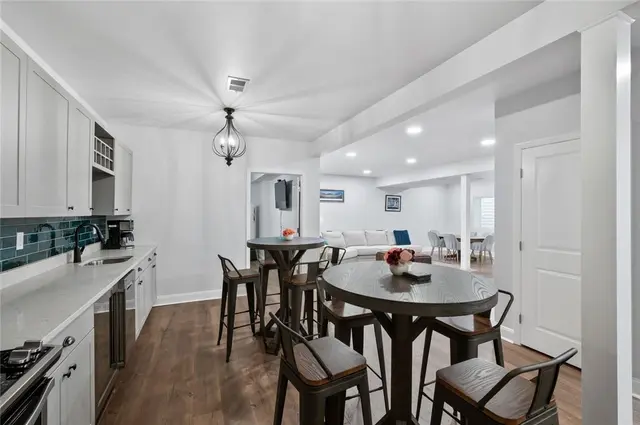 307 Harlequin Street gallery image 28