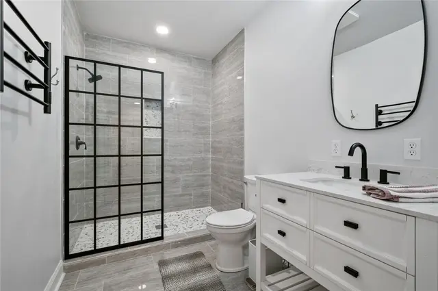 307 Harlequin Street gallery image 29
