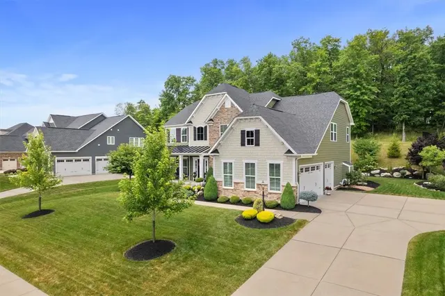 307 Longmore Drive gallery image 9