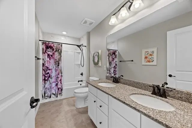 307 Longmore Drive gallery image 10
