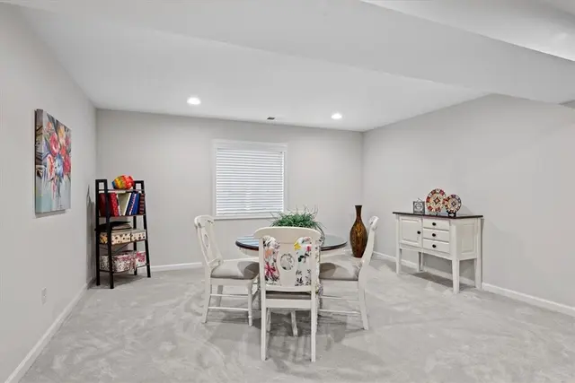 307 Longmore Drive gallery image 19
