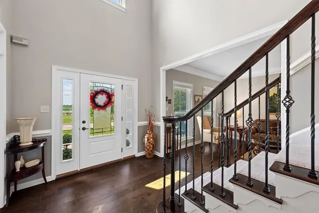 307 Longmore Drive gallery image 23