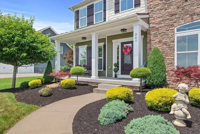 307 Longmore Drive gallery image 34