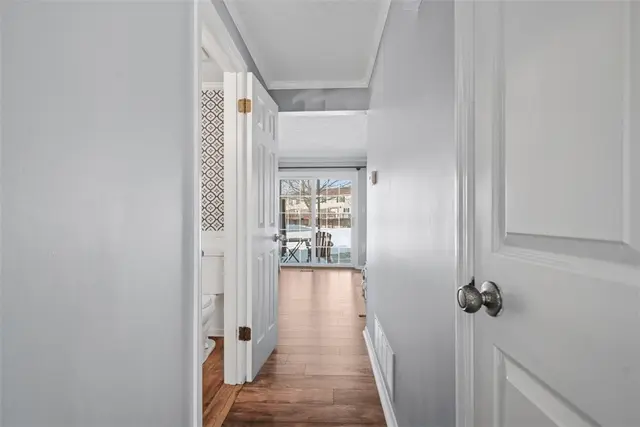 3073 Meadow Brook Ct gallery image 15