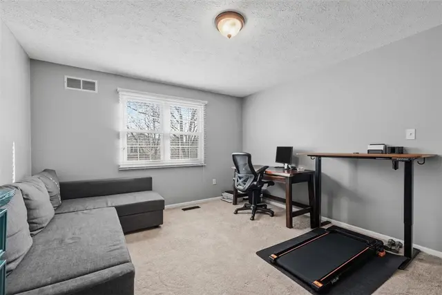 3073 Meadow Brook Ct gallery image 23