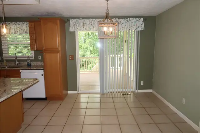 3079 Countryside Drive gallery image 33