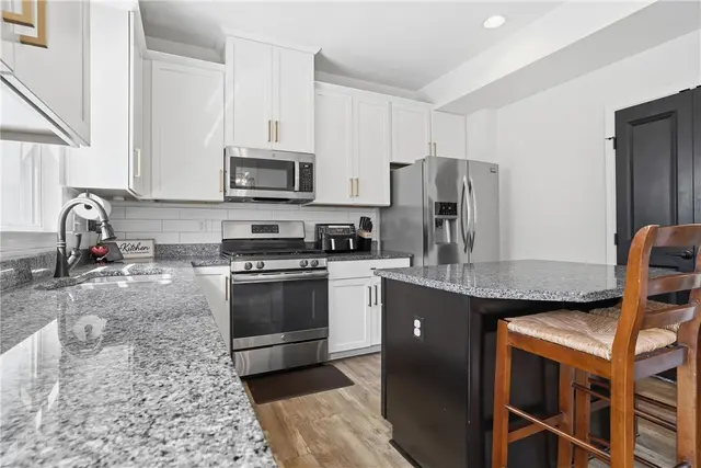 308 Cross Creek Drive gallery image 6