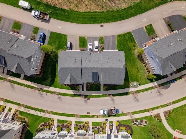 308 Cross Creek Drive gallery image 14