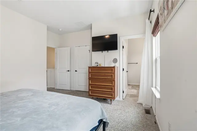 308 Cross Creek Drive gallery image 15