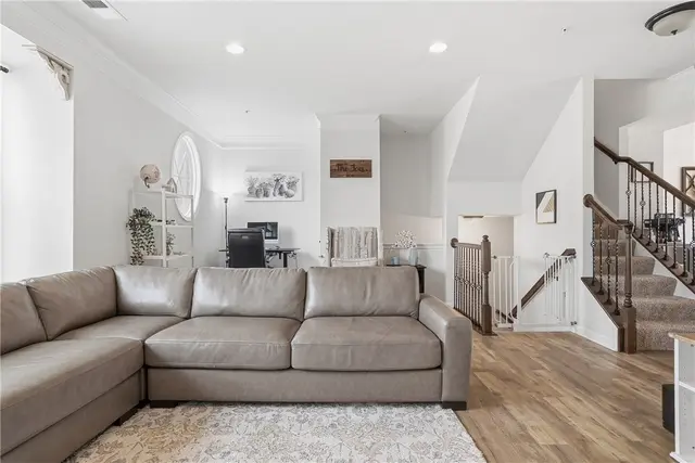 308 Cross Creek Drive gallery image 24