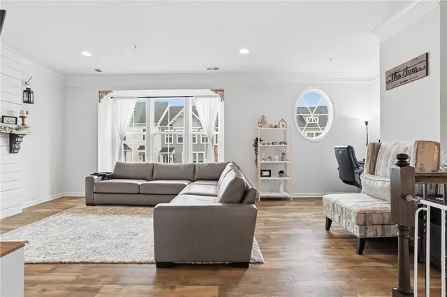 308 Cross Creek Drive gallery image 35