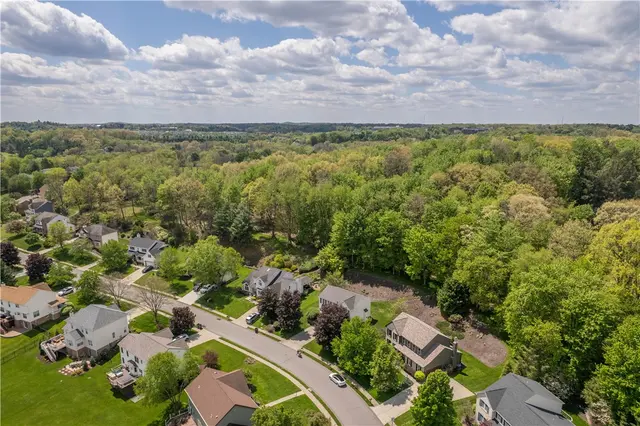 308 Fox Meadow Dr. gallery image 30
