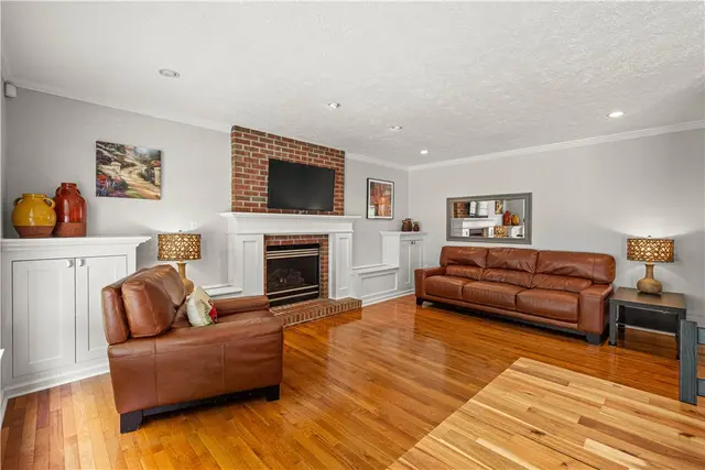 308 Fox Meadow Dr. gallery image 33