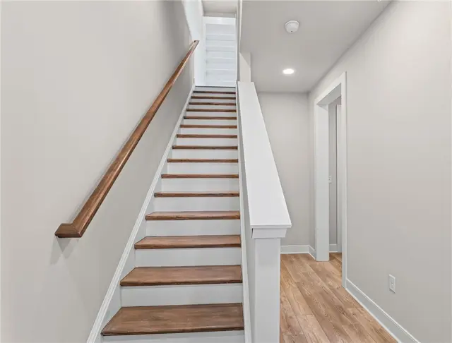308 Frederick Way gallery image 2