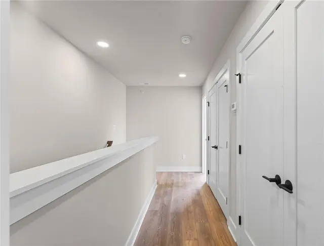 308 Frederick Way gallery image 17