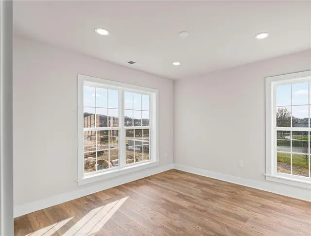 308 Frederick Way gallery image 21