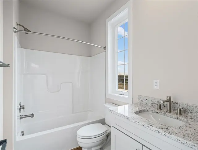 308 Frederick Way gallery image 40
