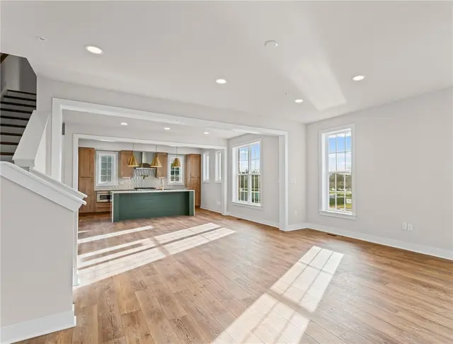 308 Frederick Way gallery image 43