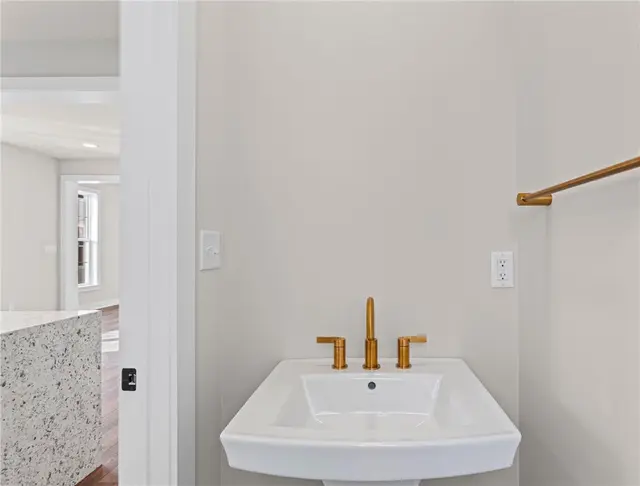 308 Frederick Way gallery image 45