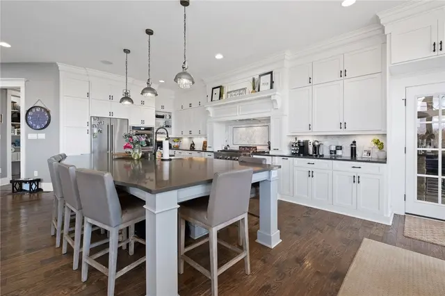 308 Groomes Court gallery image 11