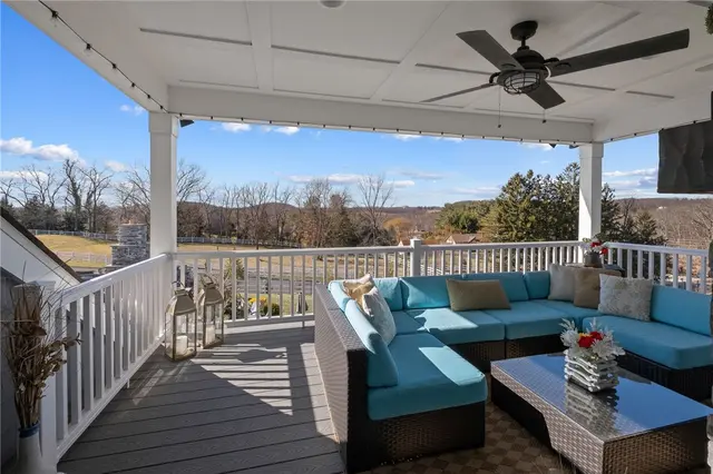 308 Groomes Court gallery image 16
