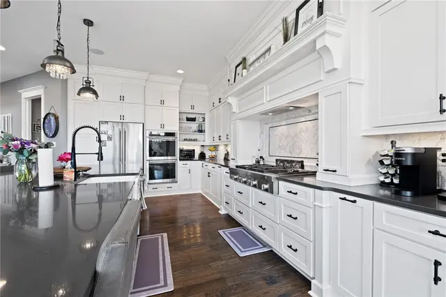 308 Groomes Court gallery image 20