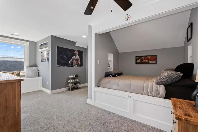 308 Groomes Court gallery image 36