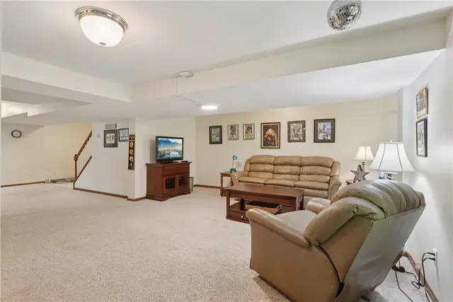 308 Heather Hill Drive gallery image 38