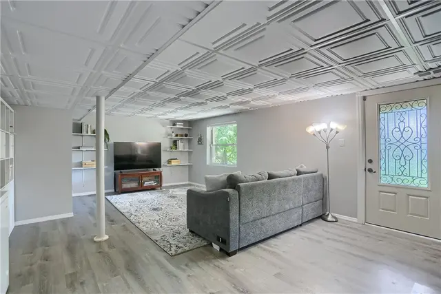 308 Holiday Drive gallery image 19
