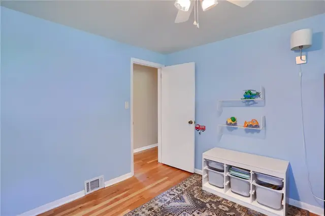 308 Holiday Drive gallery image 20