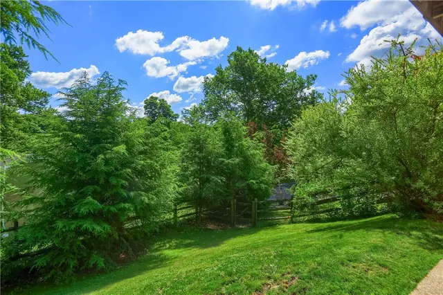 308 Holiday Drive gallery image 23