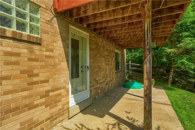 308 Holiday Drive gallery image 30