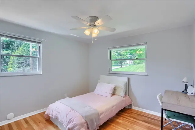 308 Holiday Drive gallery image 35