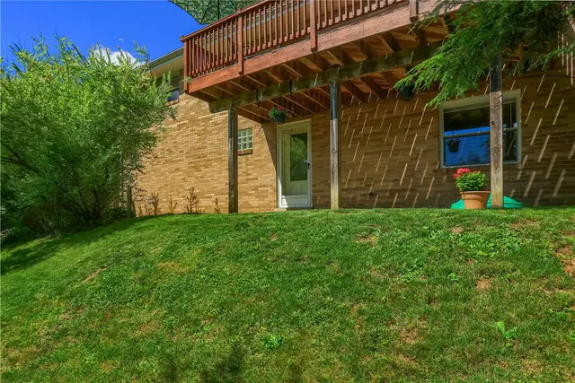 308 Holiday Drive gallery image 40