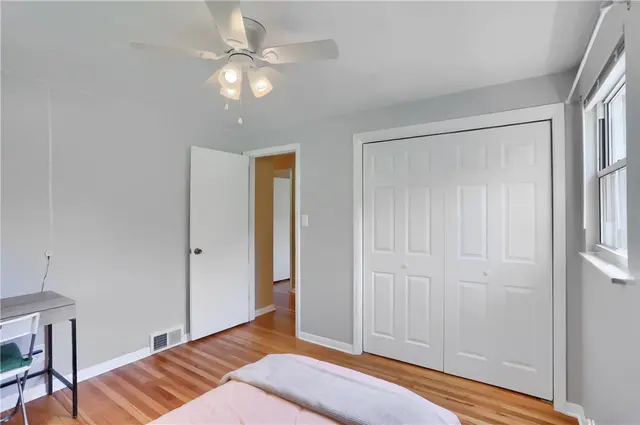 308 Holiday Drive gallery image 41