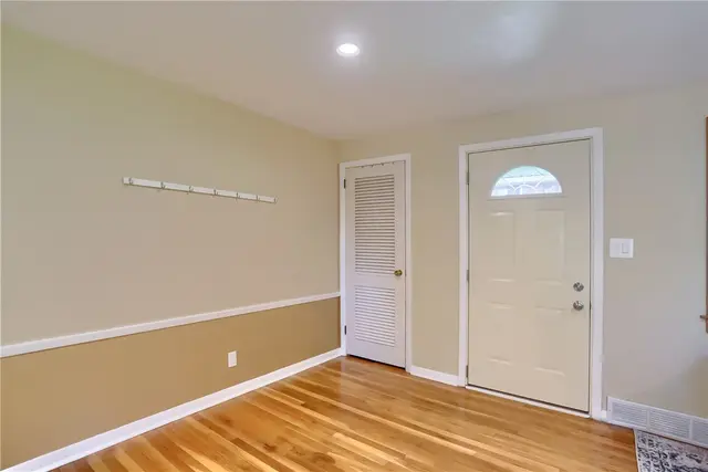 308 Holiday Drive gallery image 44